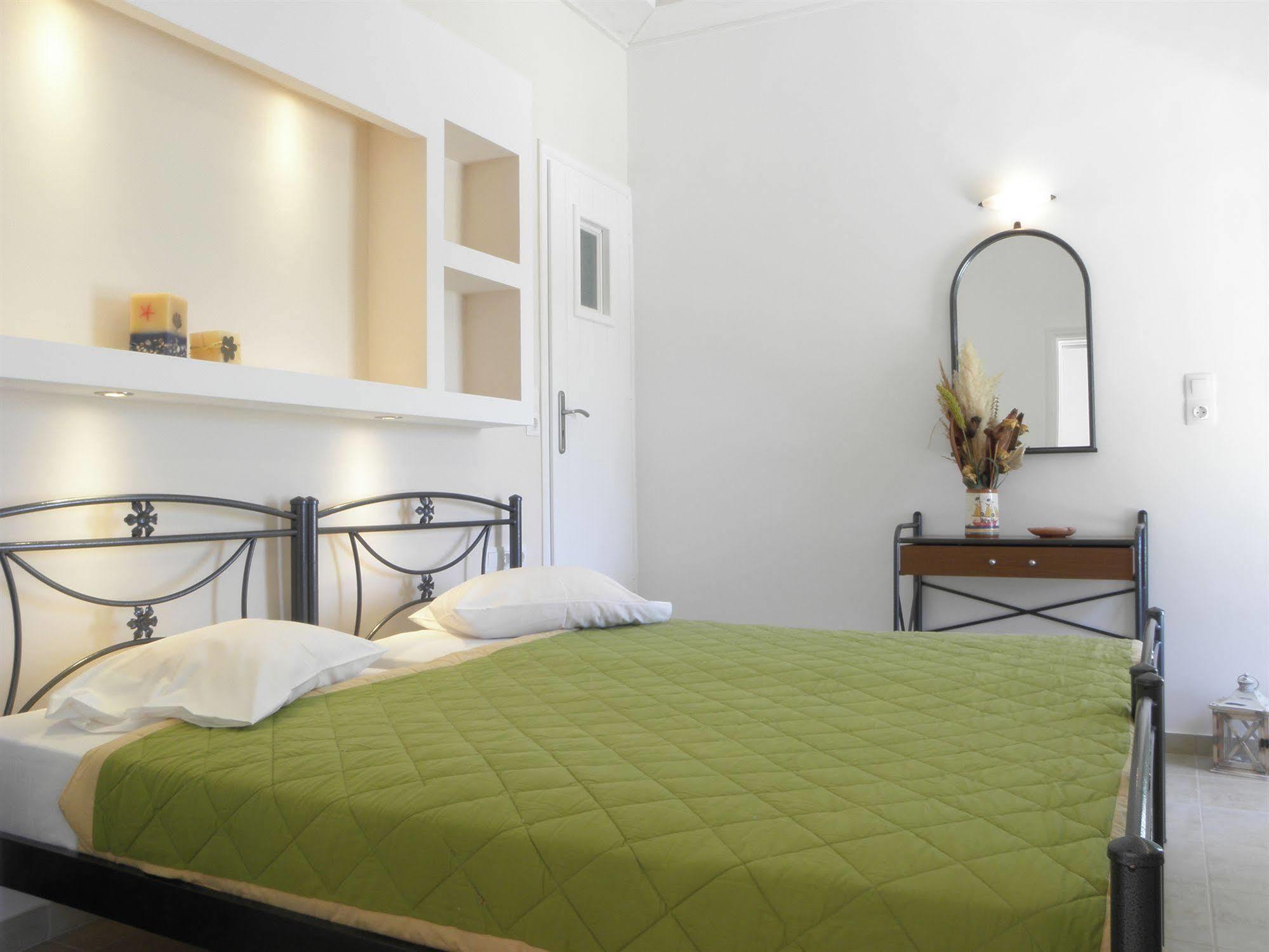 Galaxy Hotel Mylopotas Ngoại thất bức ảnh