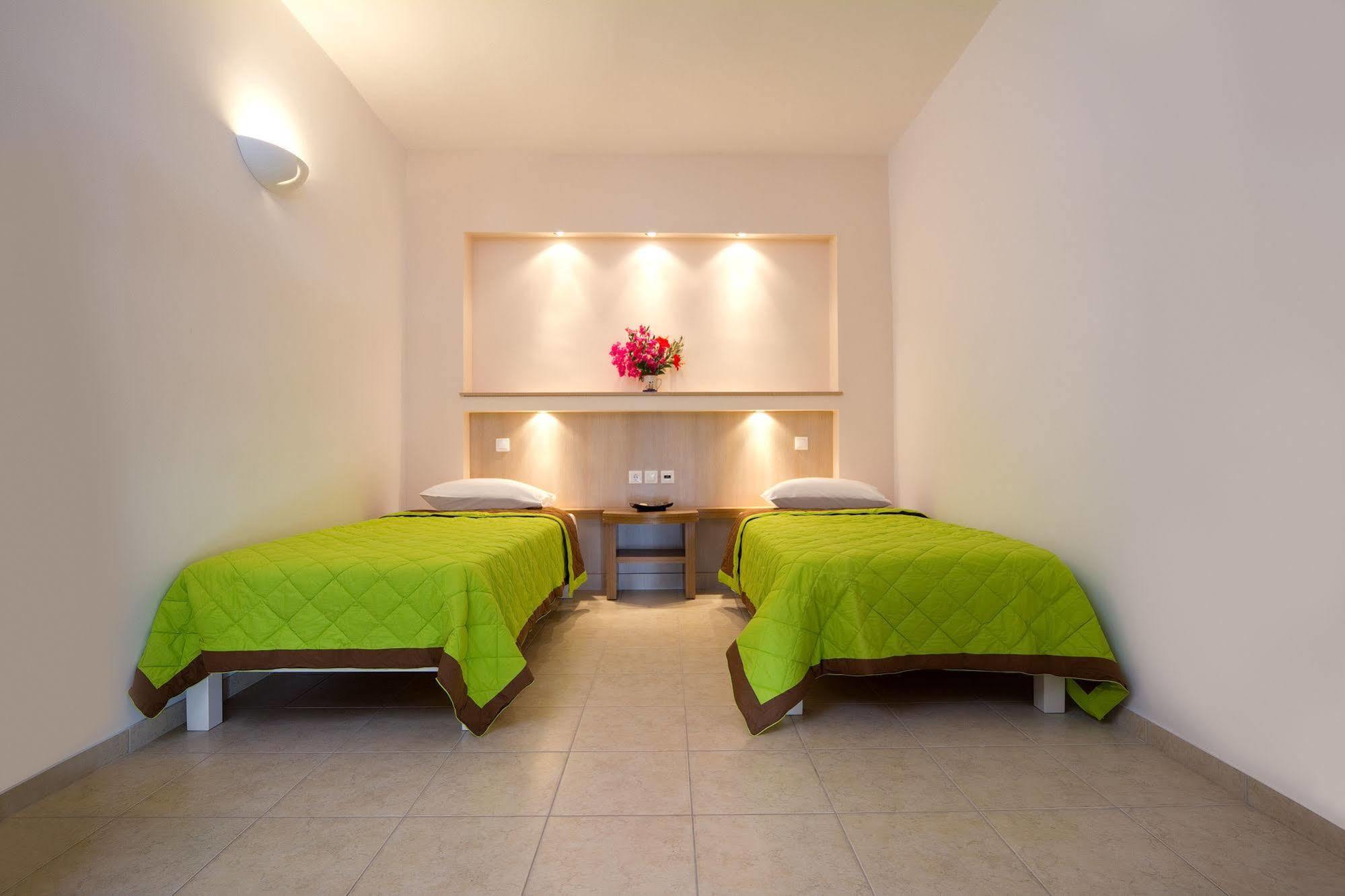 Galaxy Hotel Mylopotas Ngoại thất bức ảnh