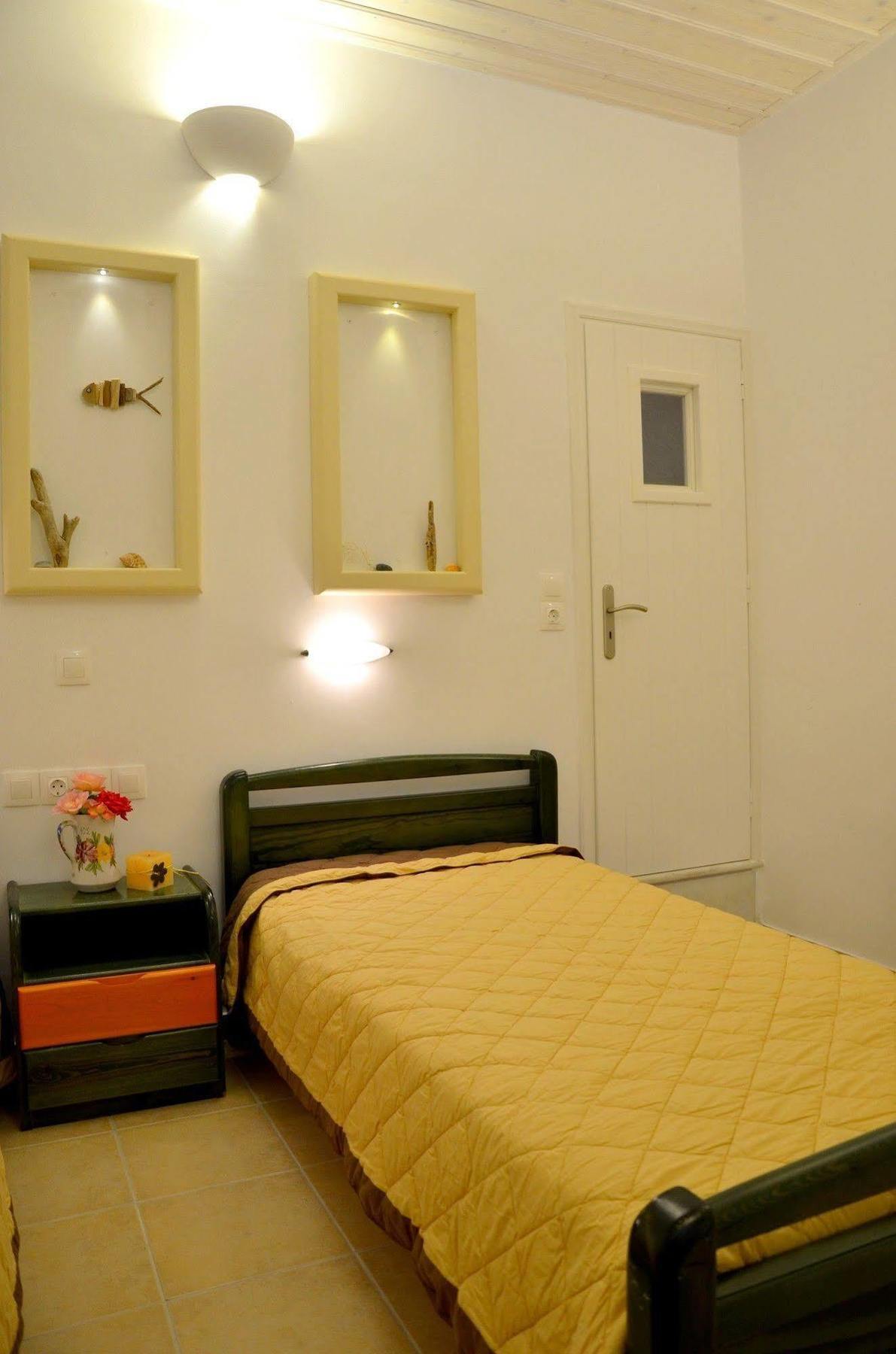 Galaxy Hotel Mylopotas Ngoại thất bức ảnh
